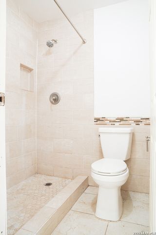 11610 Vance Jackson Rd Apt 987, San Antonio, TX 78230