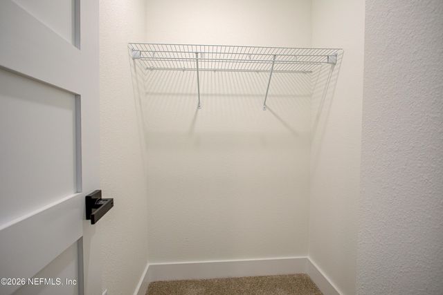 6620 GILLISLEE Drive W, Jacksonville, FL 32209