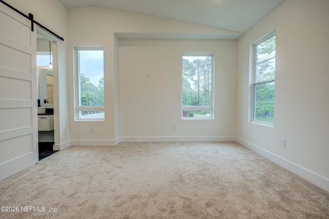 6620 GILLISLEE Drive W, Jacksonville, FL 32209