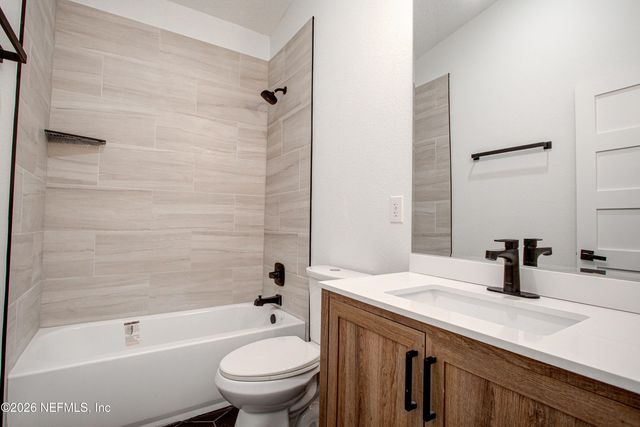 6620 GILLISLEE Drive W, Jacksonville, FL 32209