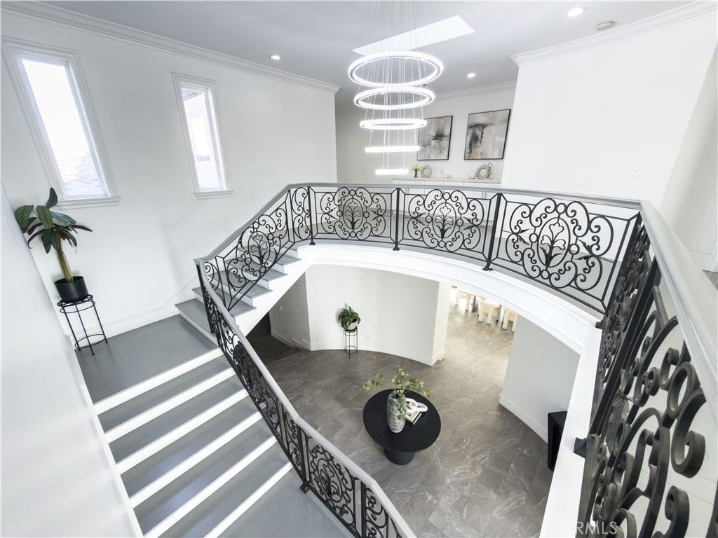 Image 2 of property listing at 9069 Gallatin, Downey, CA 90240