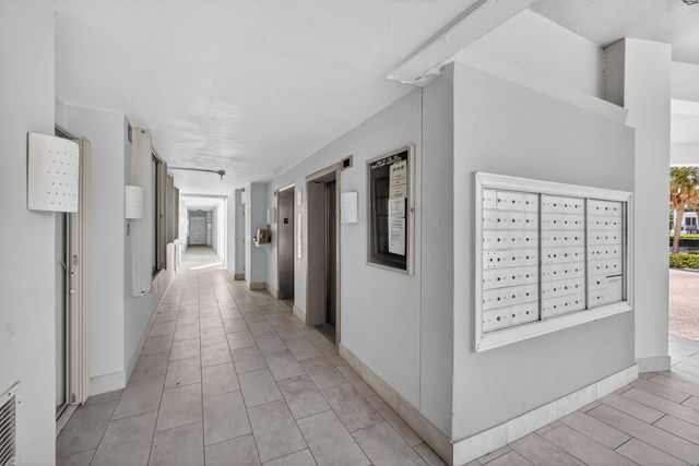 840 Ocean Drive 1004, Juno Beach, FL 33408