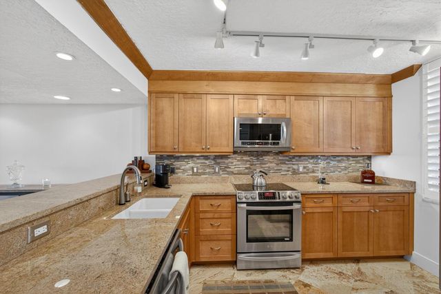 840 Ocean Drive 1004, Juno Beach, FL 33408