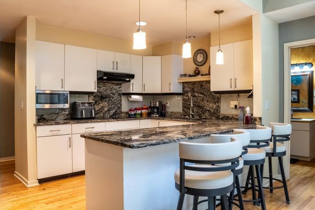 5870 Blackberry Bridge Path, Inver Grove Heights, MN 55076