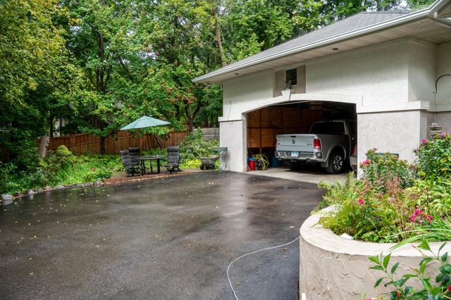 5870 Blackberry Bridge Path, Inver Grove Heights, MN 55076