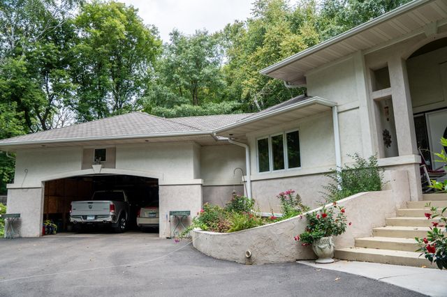5870 Blackberry Bridge Path, Inver Grove Heights, MN 55076