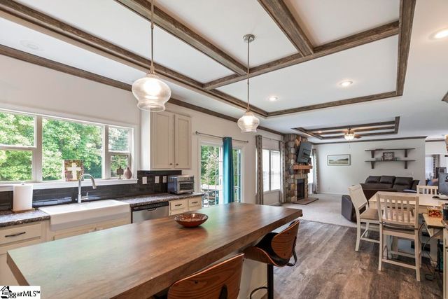 420 Earles Grove Road, Westminster, SC 29693