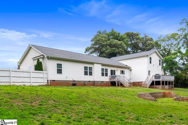 420 Earles Grove Road, Westminster, SC 29693