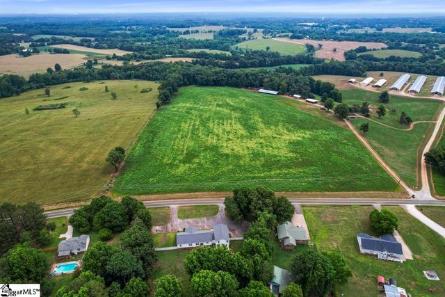 420 Earles Grove Road, Westminster, SC 29693
