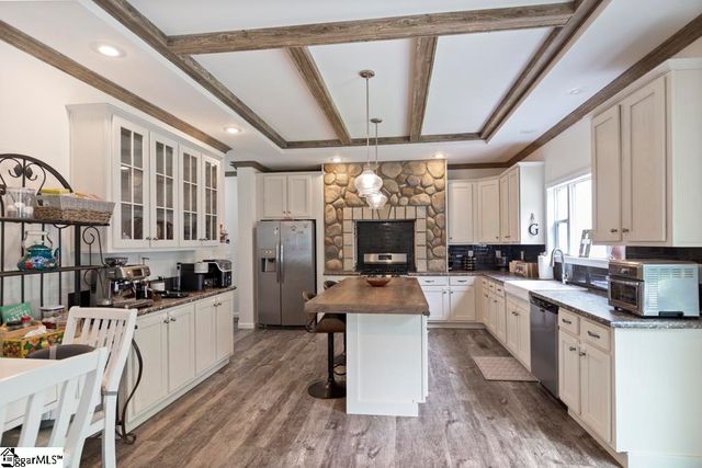 420 Earles Grove Road, Westminster, SC 29693