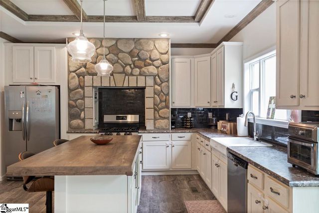 420 Earles Grove Road, Westminster, SC 29693