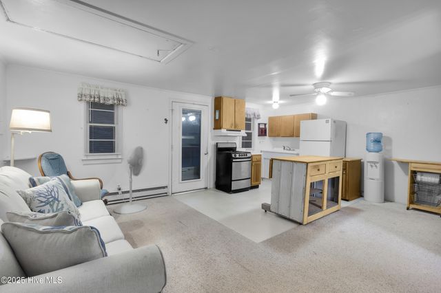 684 W Firetower Road, Swansboro, NC 28584