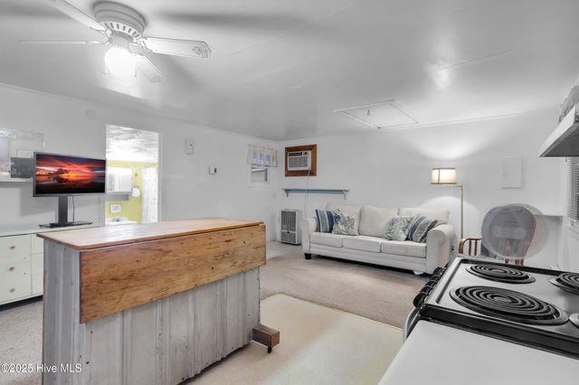 684 W Firetower Road, Swansboro, NC 28584