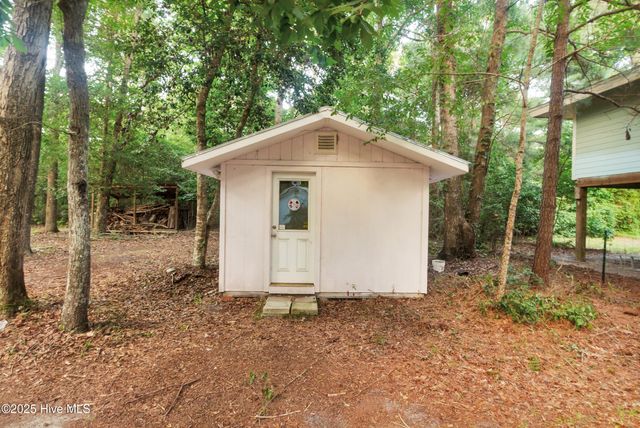 684 W Firetower Road, Swansboro, NC 28584