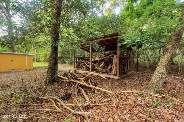 684 W Firetower Road, Swansboro, NC 28584