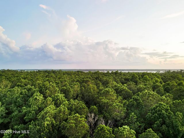 684 W Firetower Road, Swansboro, NC 28584