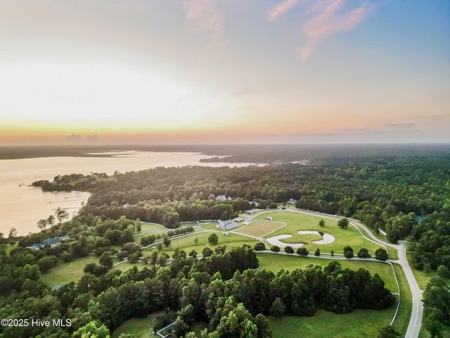 684 W Firetower Road, Swansboro, NC 28584
