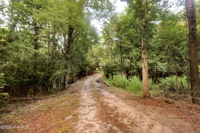 684 W Firetower Road, Swansboro, NC 28584