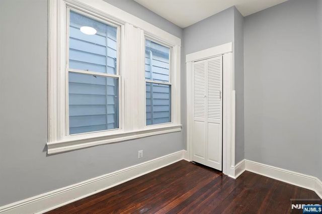 149 Wegman Parkway, Jersey City, NJ 07305