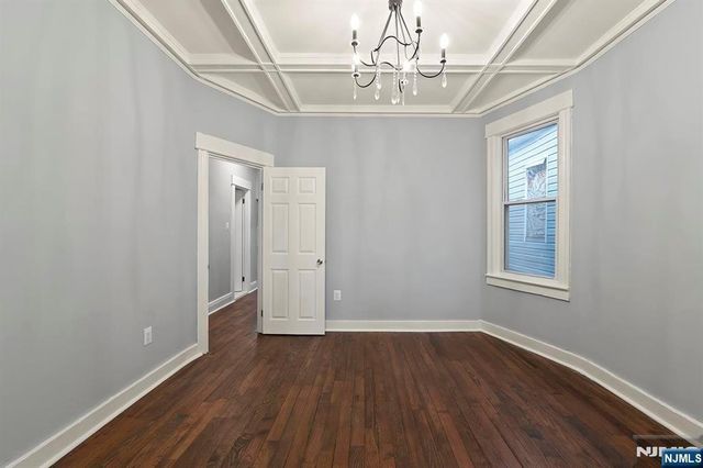 149 Wegman Parkway, Jersey City, NJ 07305
