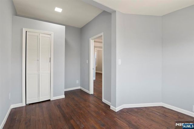 149 Wegman Parkway, Jersey City, NJ 07305