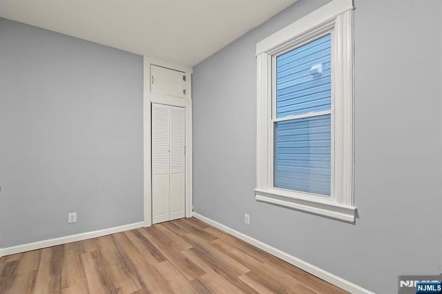 149 Wegman Parkway, Jersey City, NJ 07305
