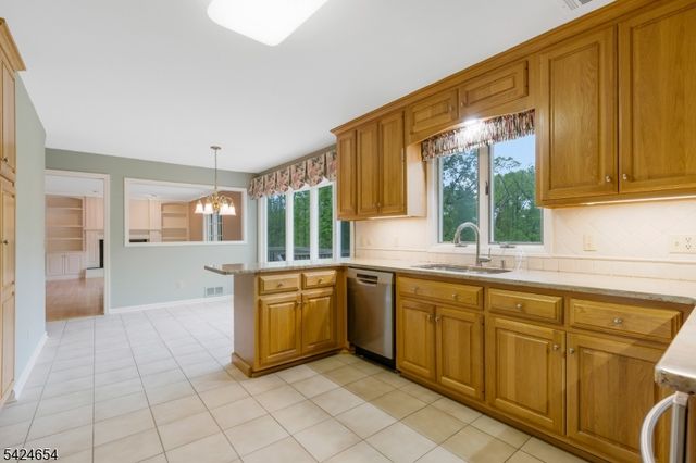 908 Sherwood Rd, Bridgewater Twp., NJ 08807