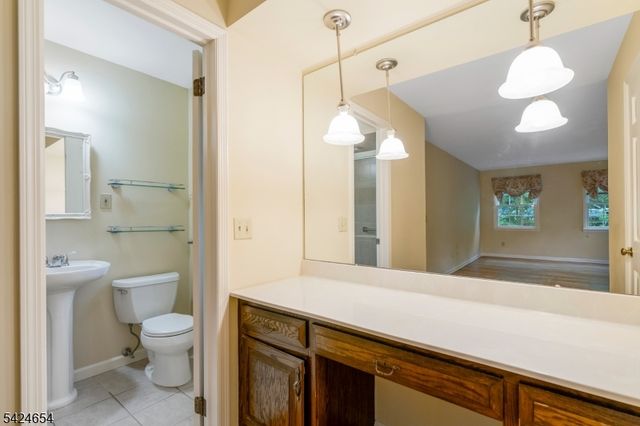 908 Sherwood Rd, Bridgewater Twp., NJ 08807