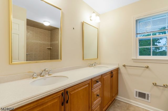 908 Sherwood Rd, Bridgewater Twp., NJ 08807