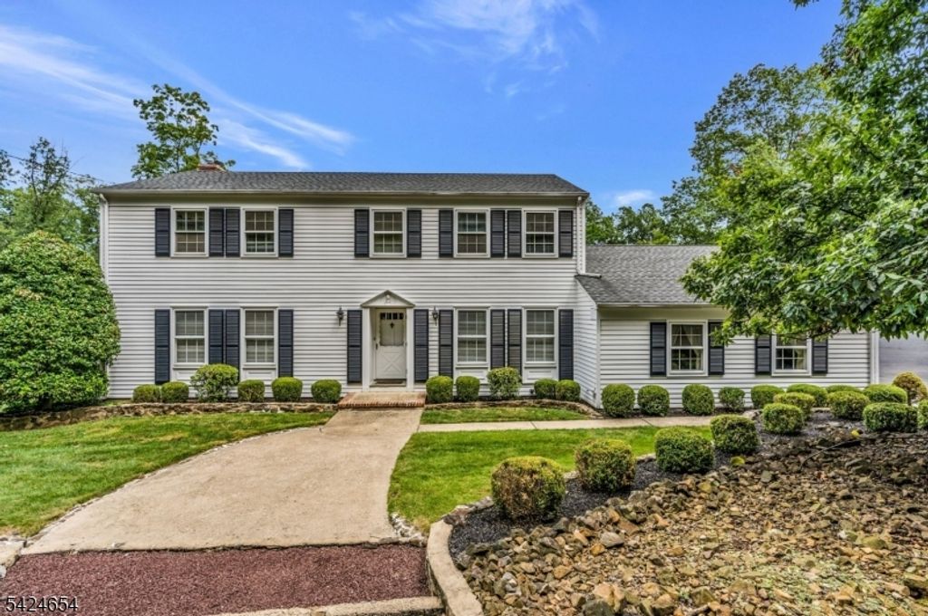 908 Sherwood Rd, Bridgewater Twp., NJ 08807