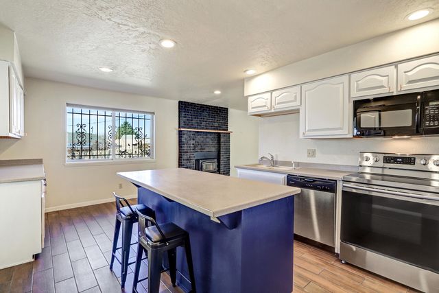 3701 Piermont Drive NE, Albuquerque, NM 87111