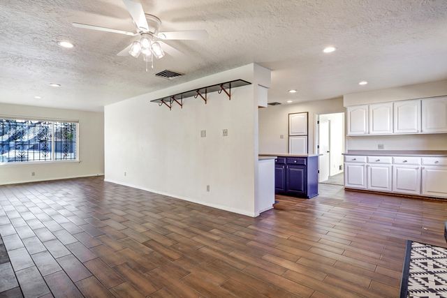 3701 Piermont Drive NE, Albuquerque, NM 87111