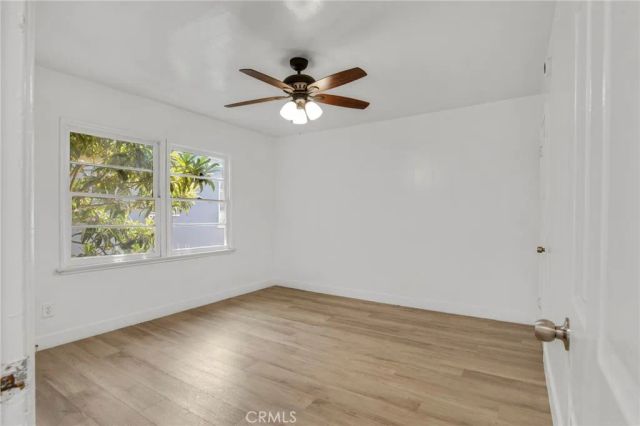 1215 S Fairfax Avenue, Los Angeles, CA 90019