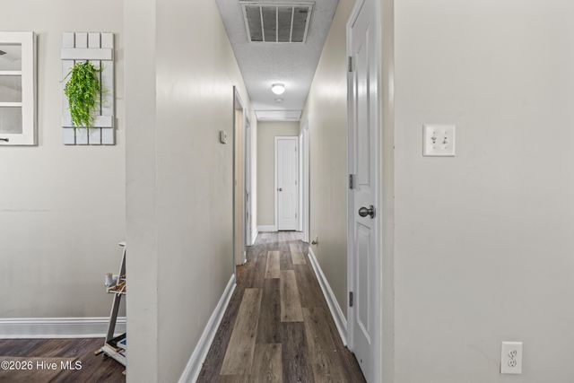 201 Michel Court, Hubert, NC 28539