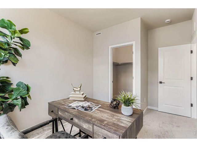 2819 Bear Springs Cir, Longmont, CO 80503