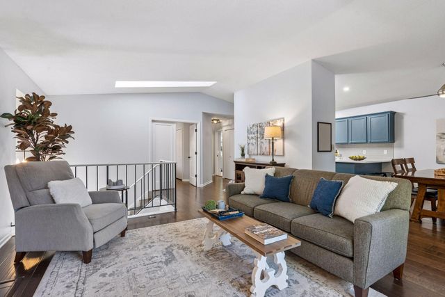 5609 Bimini Drive, Minnetonka, MN 55343