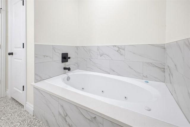 12414 Oak Alley, Guthrie, OK 73044