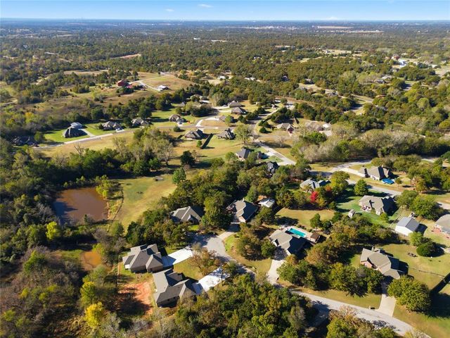 12414 Oak Alley, Guthrie, OK 73044