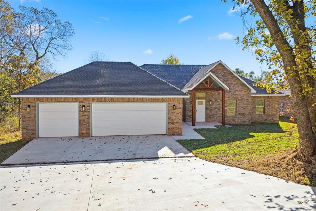 12414 Oak Alley, Guthrie, OK 73044