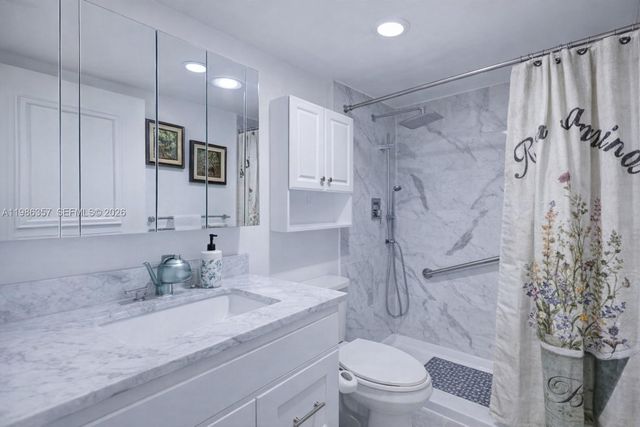 400 W Village Green Cir W 216, Palm Springs, FL 33461