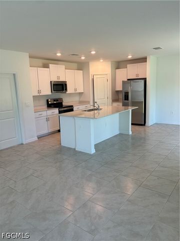12441 Dakota Ridge PL, Lehigh Acres, FL 33974