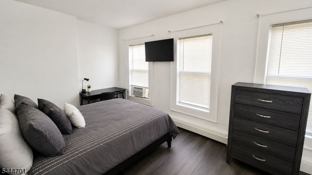 142 E Jersey St, Elizabeth City, NJ 07206