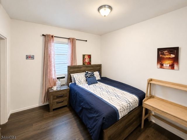 142 E Jersey St, Elizabeth City, NJ 07206