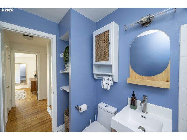 6235 Ne ALBERTA St, Portland, OR 97218