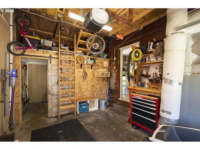 6235 Ne ALBERTA St, Portland, OR 97218