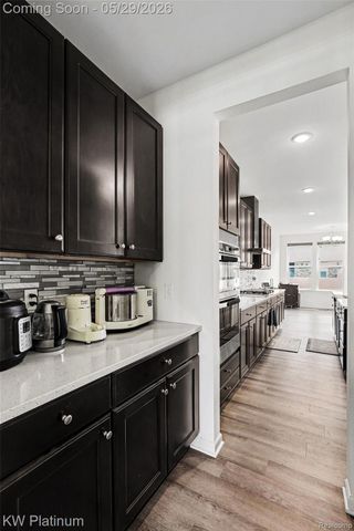 4918 Knollwood Drive, Troy, MI 48085