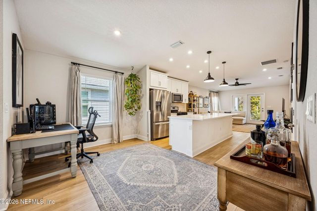 138 MEADOW CREEK Drive, St. Johns, FL 32259