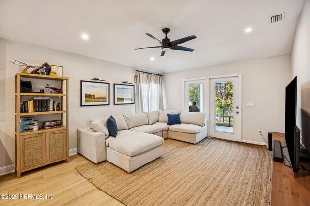 138 MEADOW CREEK Drive, St. Johns, FL 32259