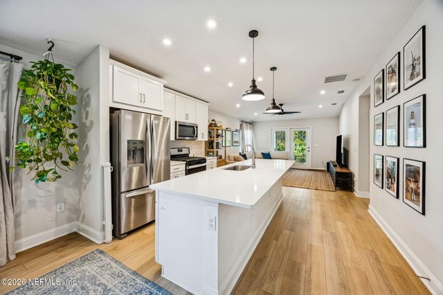 138 MEADOW CREEK Drive, St. Johns, FL 32259