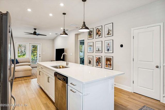 138 MEADOW CREEK Drive, St. Johns, FL 32259